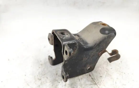 Mitsubishi Eclipse Engine mounting bracket 142 689