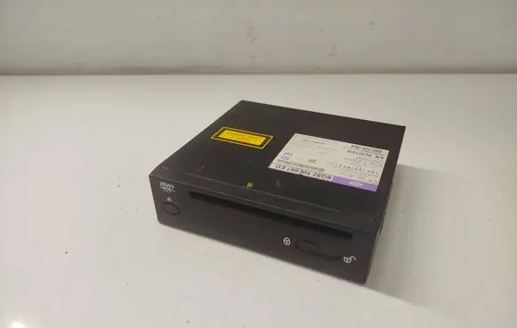 Land Rover Freelander 2 - LR2 Navigation unit CD/DVD player 6G9210E887ED 4621008641