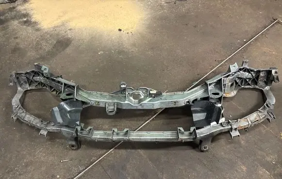 Ford Focus C-MAX Top upper radiator support slam panel 3M518B041 DN13453 PA6GF30