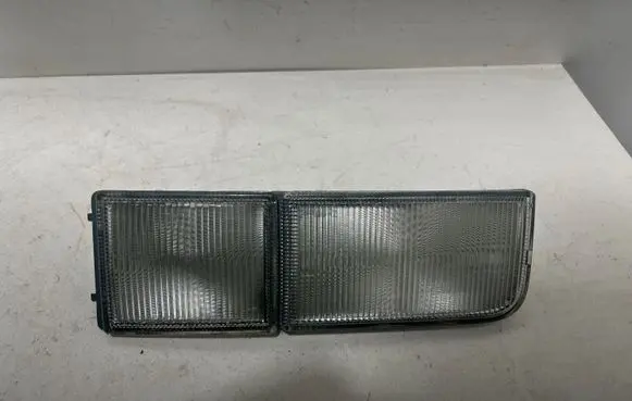 Volkswagen Golf III Front reflector 084411613R