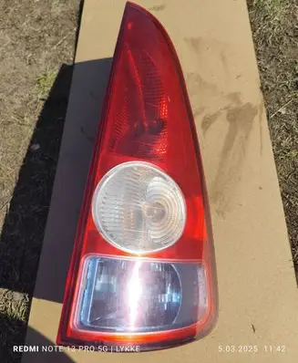 Renault Espace IV Rear/tail lights 8200027152
