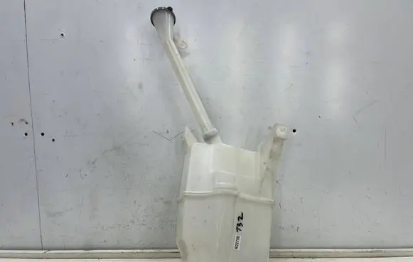 Nissan Rogue Windshield washer fluid reservoir/tank