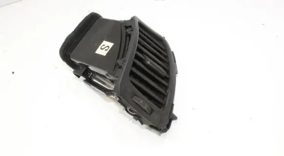 KIA Sorento Dashboard air vent grill cover trim 974102P000