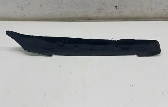 Skoda Octavia Mk4 Fender end trim 5E3821111B