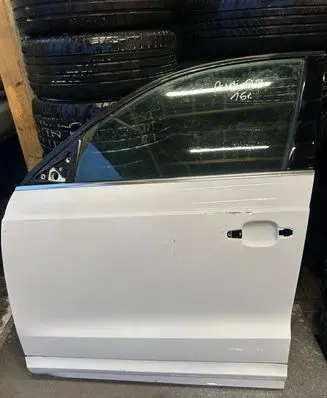 Audi Q3 8U Front door