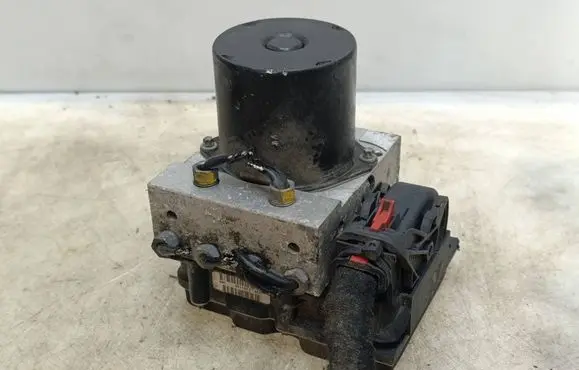 Skoda Roomster (5J) ABS Pump 6R0907379E 0265950689