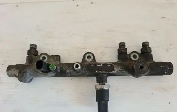 Fuel main line pipe