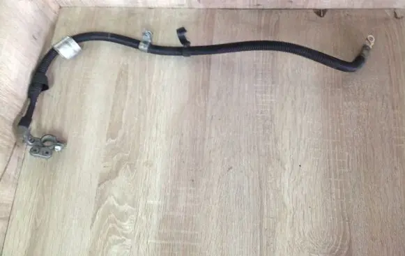 Mercedes-Benz ML W163 Positive cable (battery) A1635401030