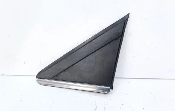 Chrysler Town u0026 Country V Fender end trim 1BE43TRMAA