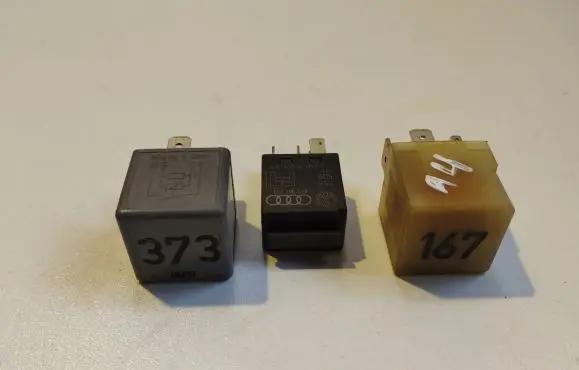 Audi A4 S4 B5 8D Other relay 8D0951253A 8Z0951253