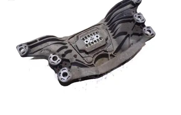 Gearbox mounting bracket