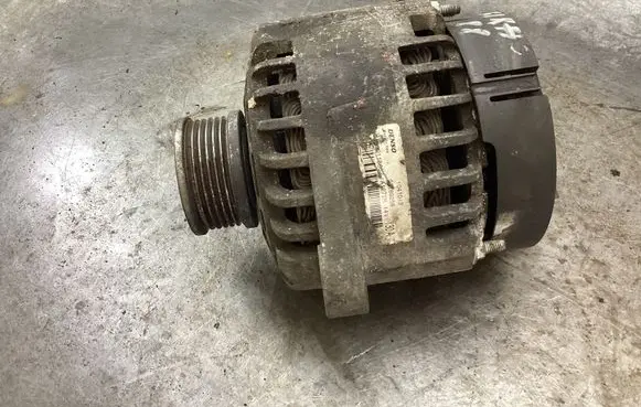 Opel Zafira B Generator/alternator 91169259 104103 322118662