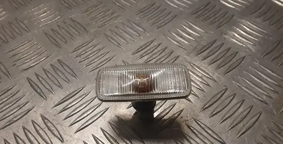 Chrysler Grand Voyager V Front fender indicator light