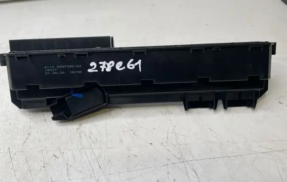 BMW 5 E60 E61 Fuse module 6957330