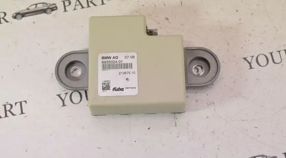 BMW 5 E60 E61 Antenna control unit 6935024