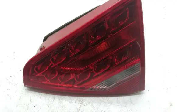 Audi A5 8T 8F Tailgate rear/tail lights 8T0945094A