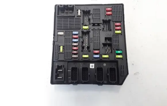Renault Scenic III - Grand scenic III Fuse module 284B62342R