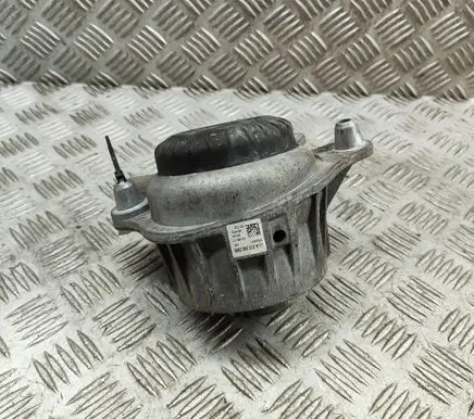Mercedes-Benz E W213 Engine mount bracket A2132402500