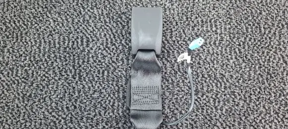Porsche Macan (95B) Middle seatbelt buckle (rear) 95B857740A