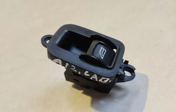 Volvo XC60 Quarter vent window switch 31272013
