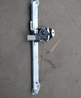 Renault Trafic III (X82) Front door window regulator with motor 807207538R