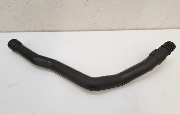 Mercedes-Benz E W212 Breather/breather pipe/hose A65101013821