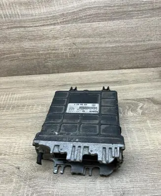 Volkswagen Sharan Engine control unit/module 028906021P 0281001251