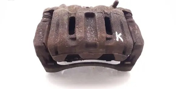 Honda CR-V Front brake caliper