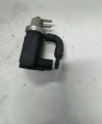 Ford Mondeo Mk III Turbo solenoid valve 70075600 06T317