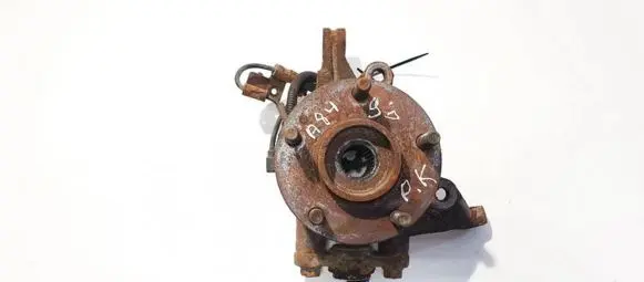 Front wheel hub