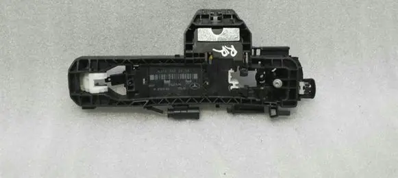 Rear door exterior handle/bracket