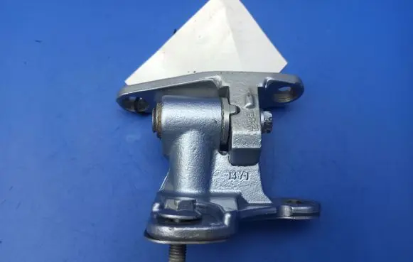 Mercedes-Benz A W169 Rear door lower hinge 14Y1 RE46W