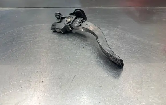 Mitsubishi Outlander Accelerator throttle pedal MN101544 4546036147