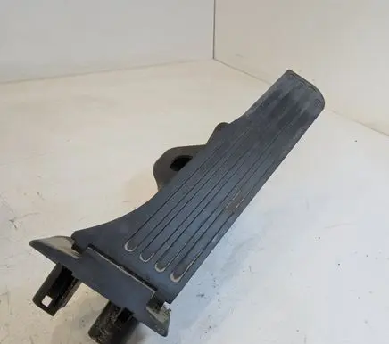 Volkswagen Golf Plus Accelerator throttle pedal 1K1723503R