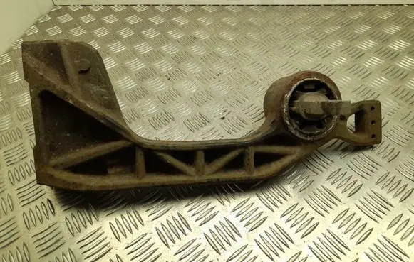 Mercedes-Benz Vito Viano W447 EGR valve cooler bracket A4473630095