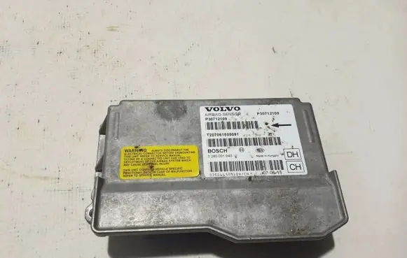 Volvo XC70 Airbag control unit/module 30712109