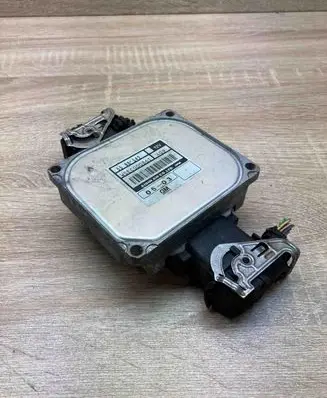 Saab 9-5 Gearbox control unit/module 5590542 WITHPLUGS