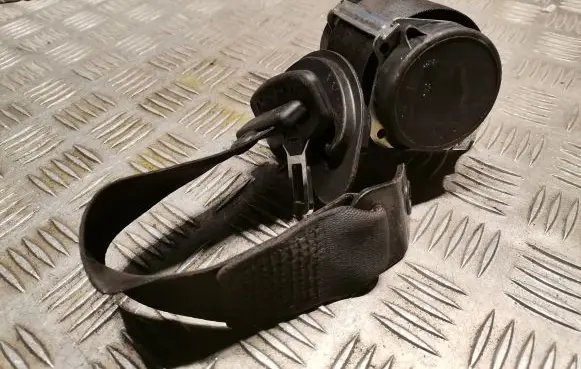 Mini One - Cooper Coupe R56 Rear seatbelt 2751402