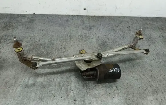 Volkswagen Golf IV Front wiper linkage
