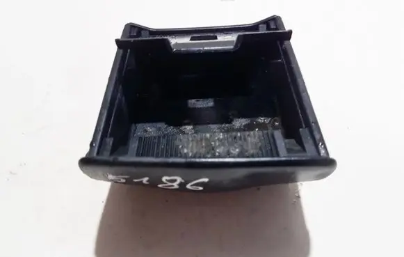 Car ashtray