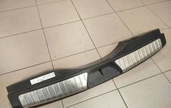 Mercedes-Benz GL X164 Trunk/boot sill cover protection a1646901087