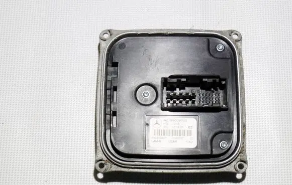 Mercedes-Benz CLS C218 X218 Headlight ballast module Xenon A2189009700
