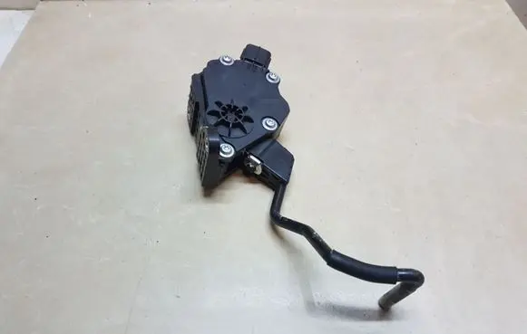 Lexus GS 250 350 300H 450H Accelerator throttle pedal 7811030150 1988008512