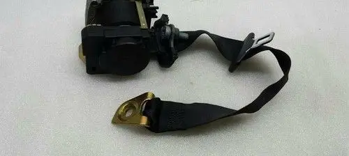 Mercedes-Benz S W220 Rear seatbelt A2208601485