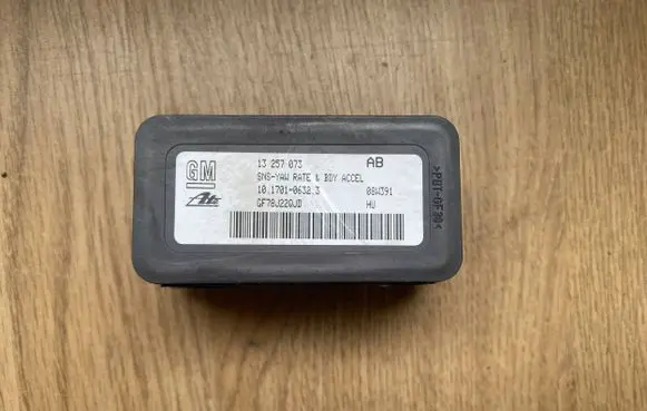 Opel Astra H ESP acceleration yaw rate sensor 13257073 10170106323