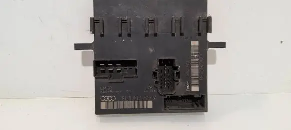 Audi A4 S4 B7 8E 8H Comfort/convenience module 8E0907279M