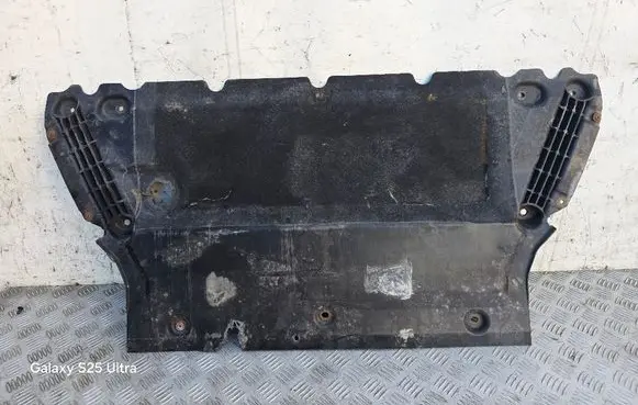 Audi A4 S4 B9 Engine splash shield/under tray 8W0863821B