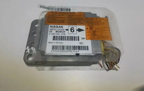 Nissan Terrano Airbag control unit/module 988202x300