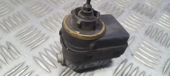 Headlight level adjustment motor