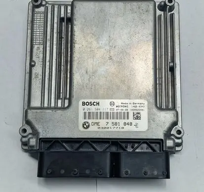 BMW 1 E81 E87 Engine control unit/module 0261S04117 7581848